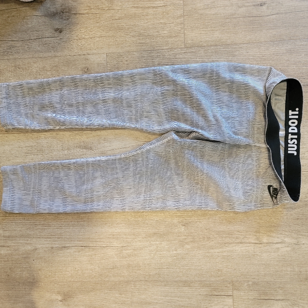 Nike Capri workout pants